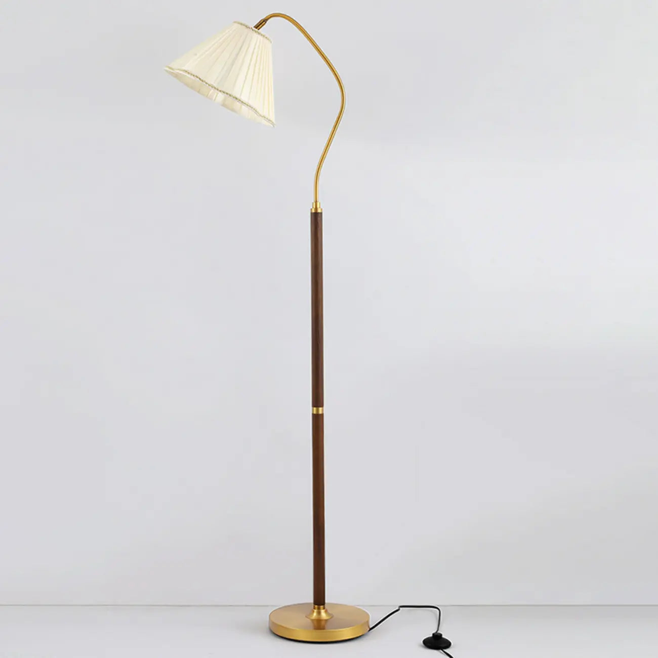 Natural Wooden Floor Lamps with Pleated Shade for Living Room