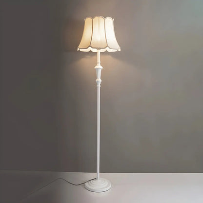 Elegant Traditional Floor Lamp with Geometric Fabric Shade for Living Room
