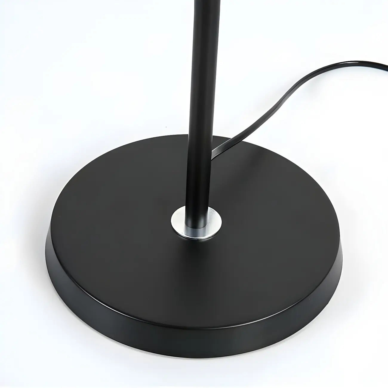 55 Modern Fabric Barrel Black Metal Floor Lamp