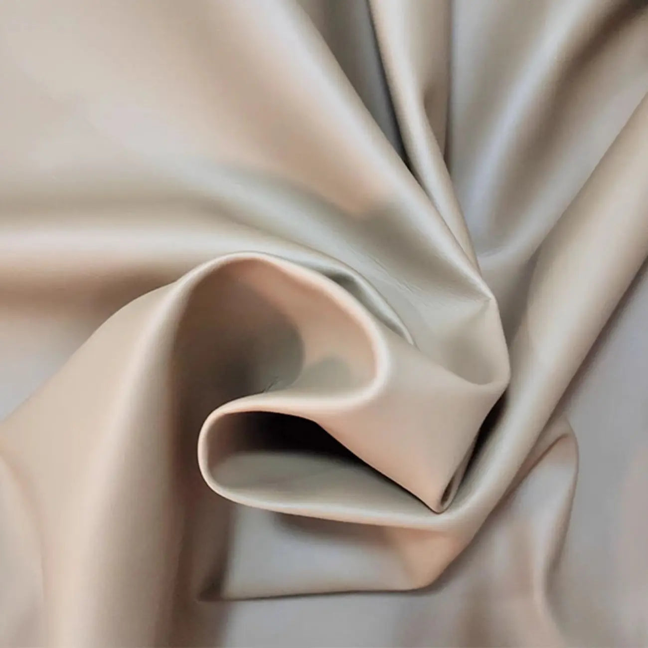 Elegant White Leather Ergonomic Swivel Office Chair