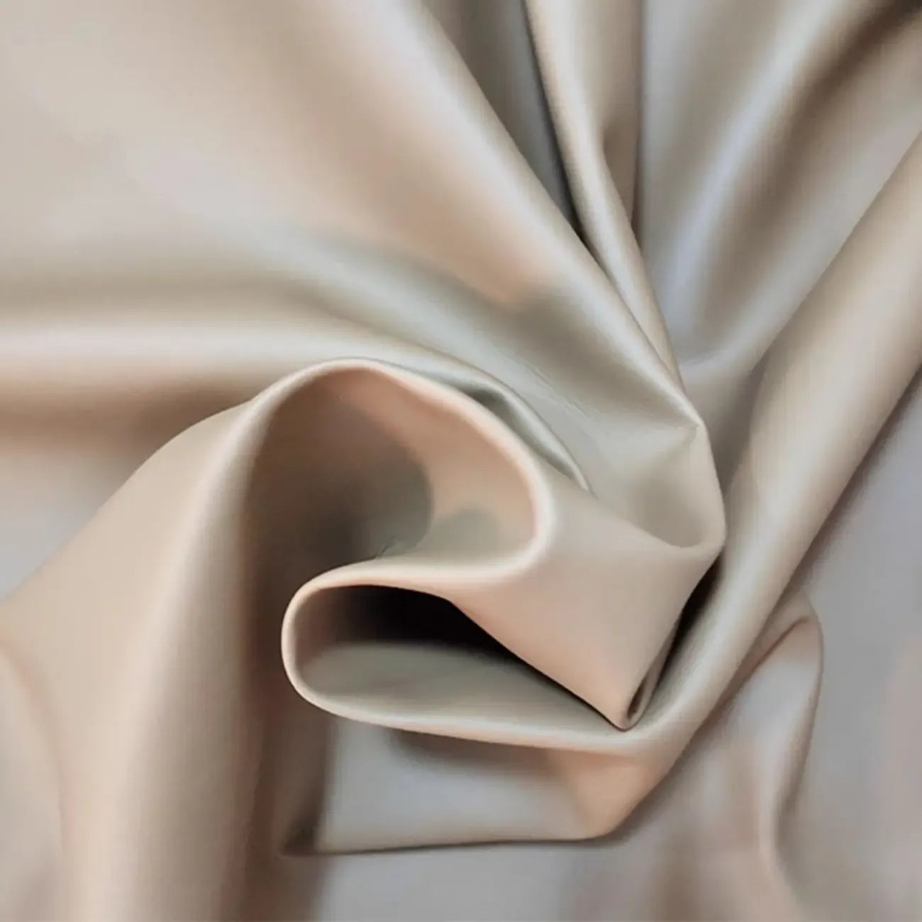 Elegant White Leather Ergonomic Swivel Office Chair