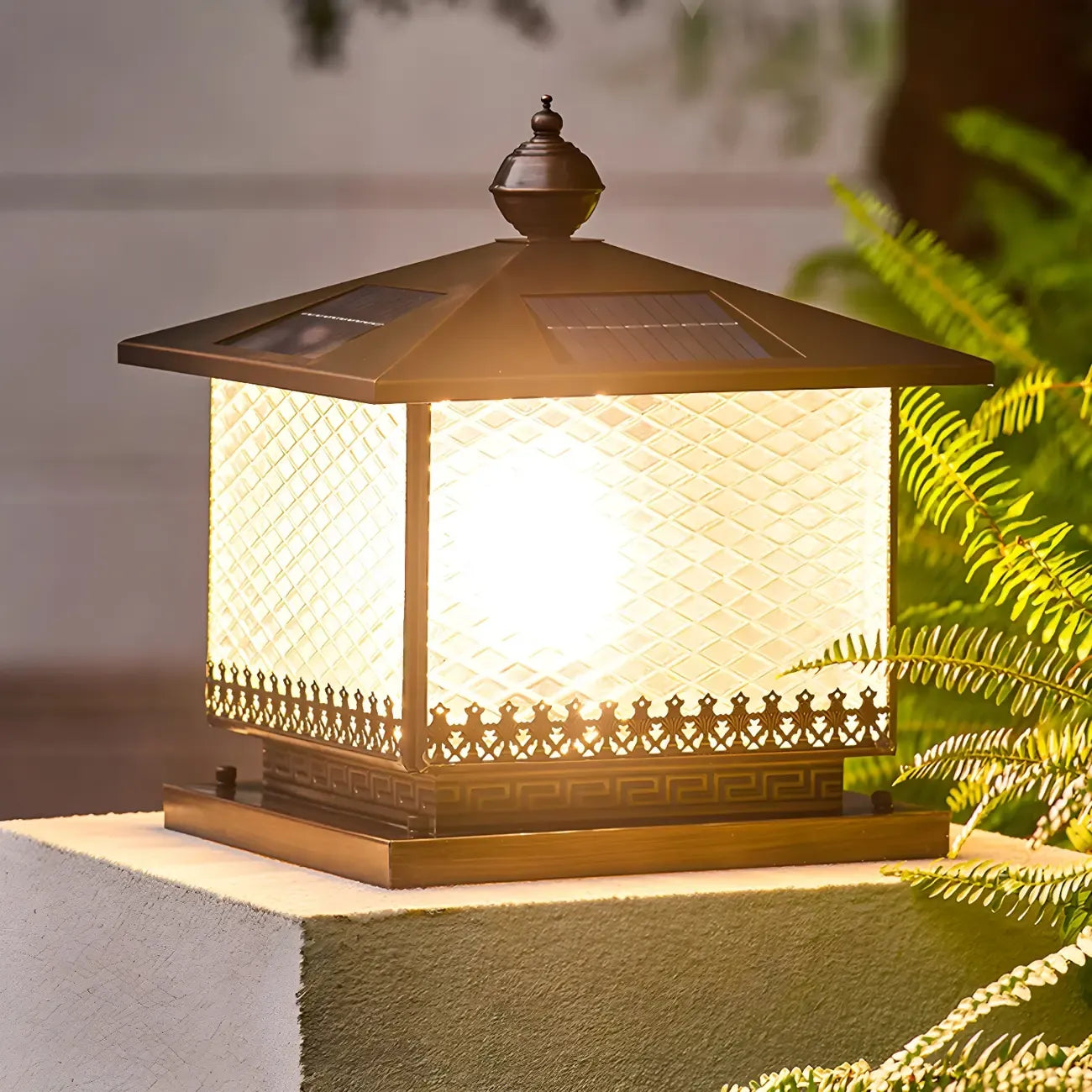 Simple Oriental Bronze Metal Post Cap Light