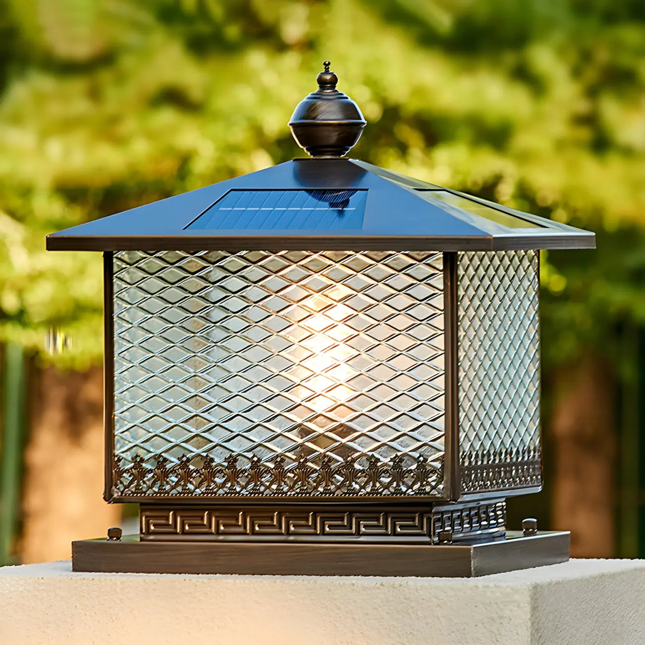 Simple Oriental Bronze Metal Post Cap Light