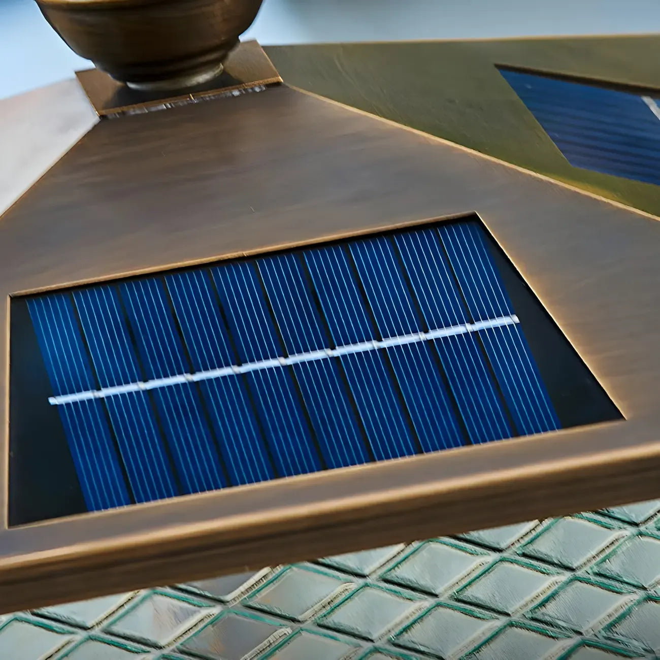 Simple Oriental Bronze Metal Post Cap Light