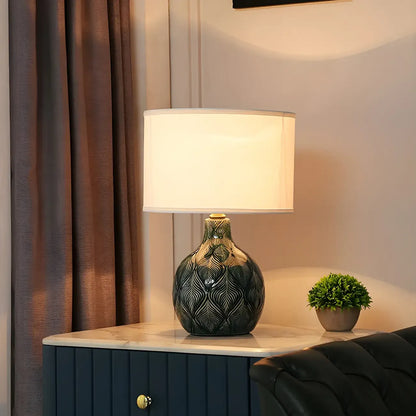 Exquisite Green Ceramic Fabric LED Table Lamp for Bedside