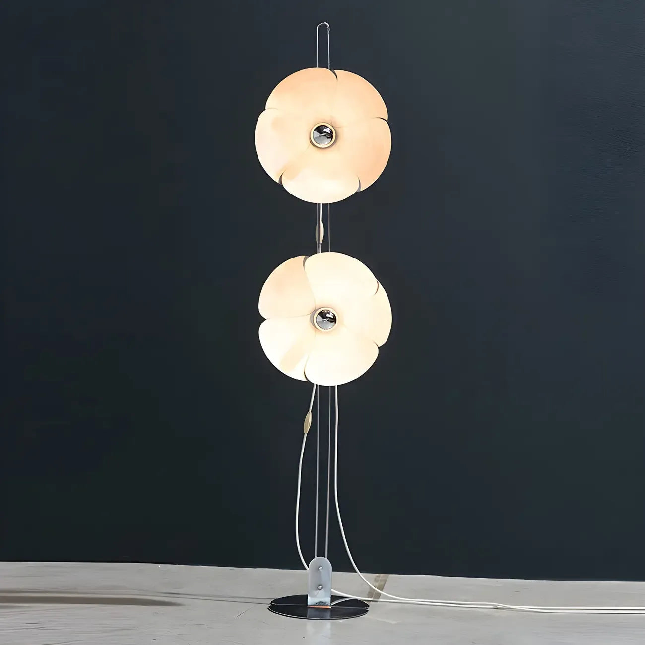 Unique 2-Light Silver Circle Petal Modern Floor Lamp