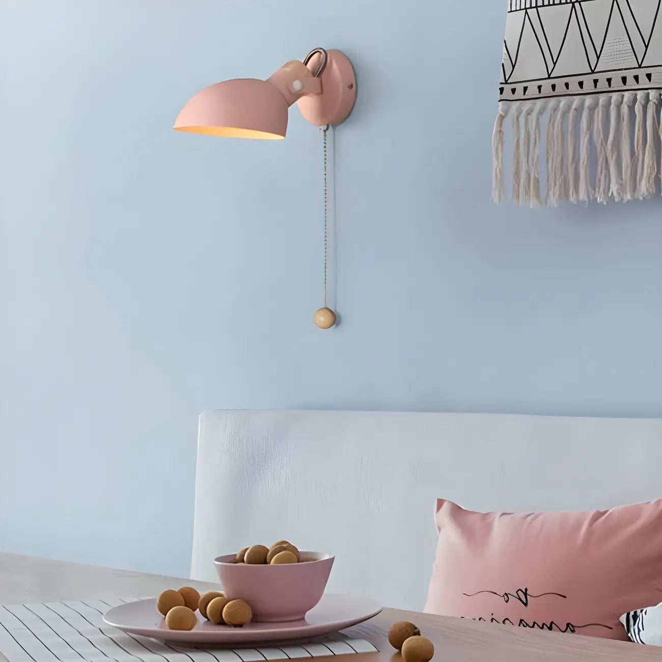 Minimalist Metal Adjustable Vanity Light with Pull Chain for Home