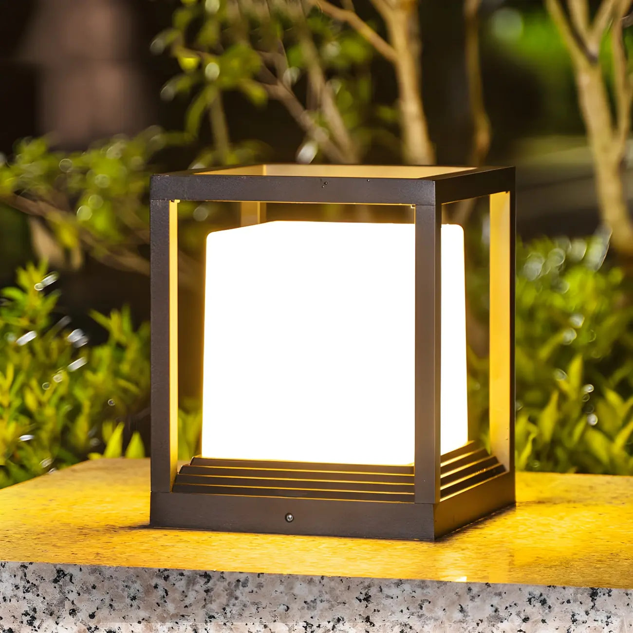 Outdoor Waterproof Metal Cube Post Cap Light