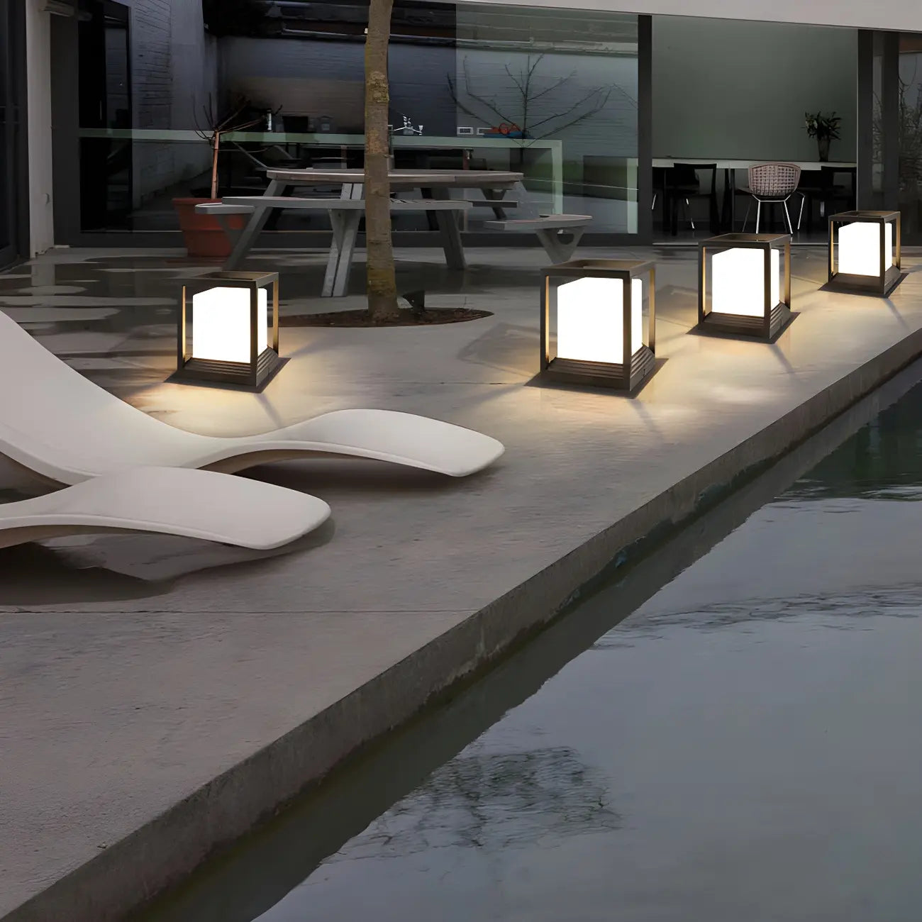 Outdoor Waterproof Metal Cube Post Cap Light